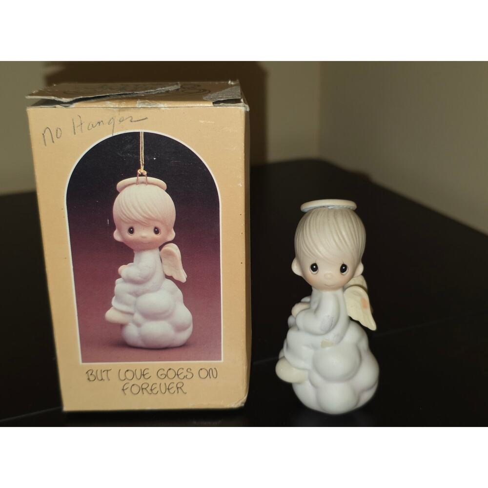 Precious Moments Angel Ornament‎ “But Love Goes On Forever” 1980 Enesco E-5627